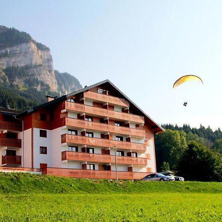 Appartement Confortable A Thollon-Les-Memises Avec Vue Bagian luar foto